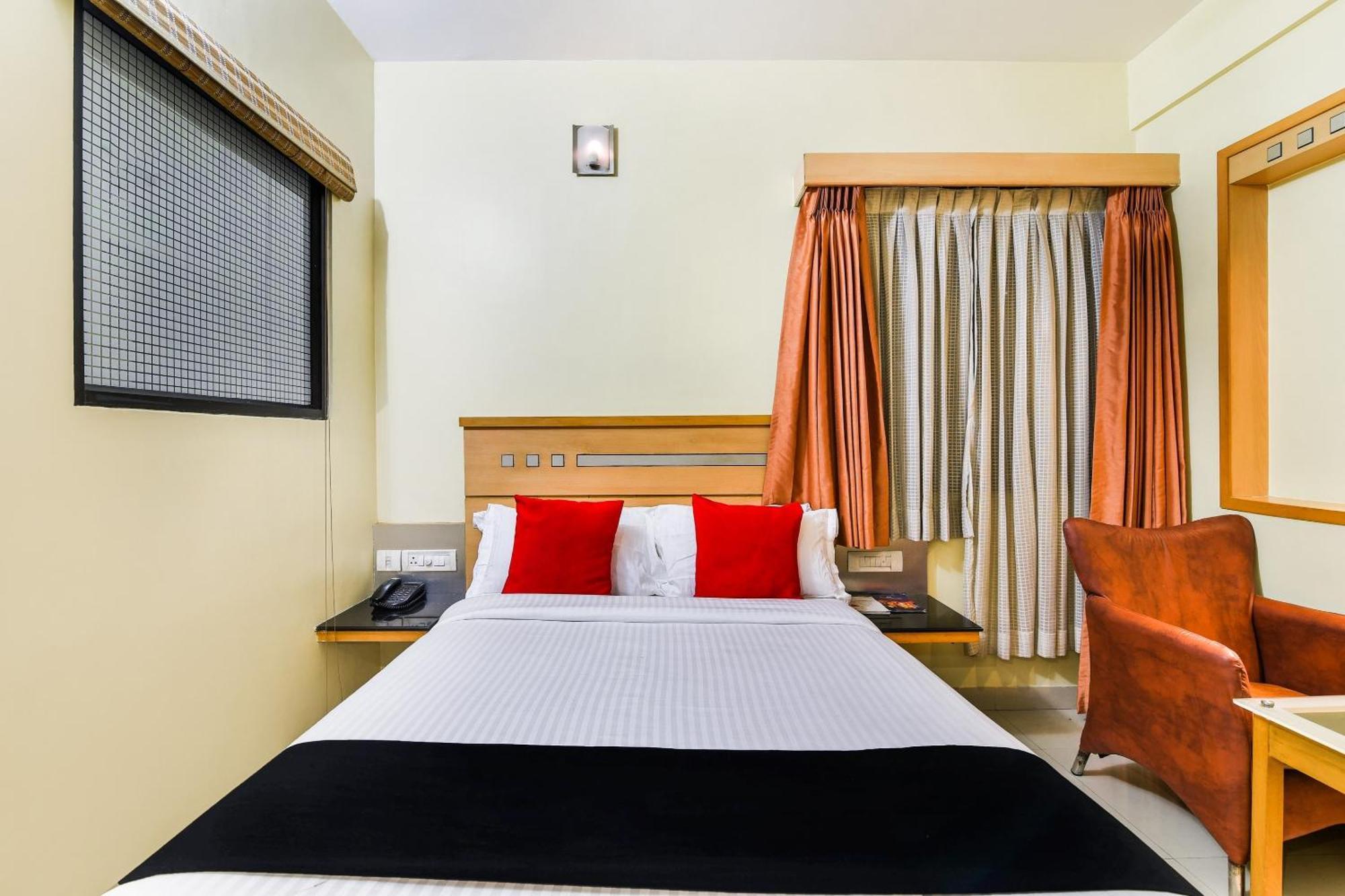 Hotel Super Capital O Grand Plaza Coimbatore Zewnętrze zdjęcie