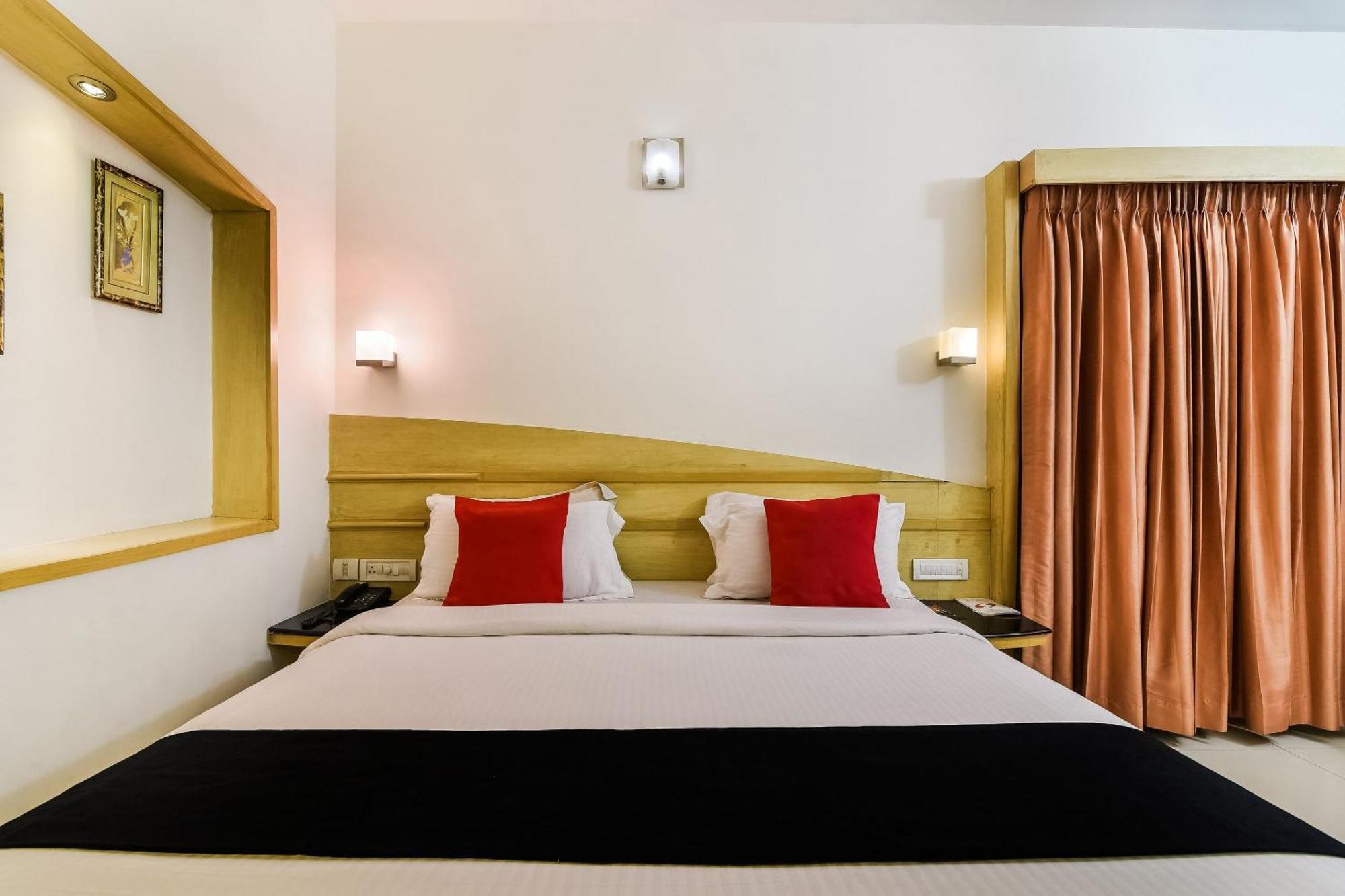 Hotel Super Capital O Grand Plaza Coimbatore Zewnętrze zdjęcie