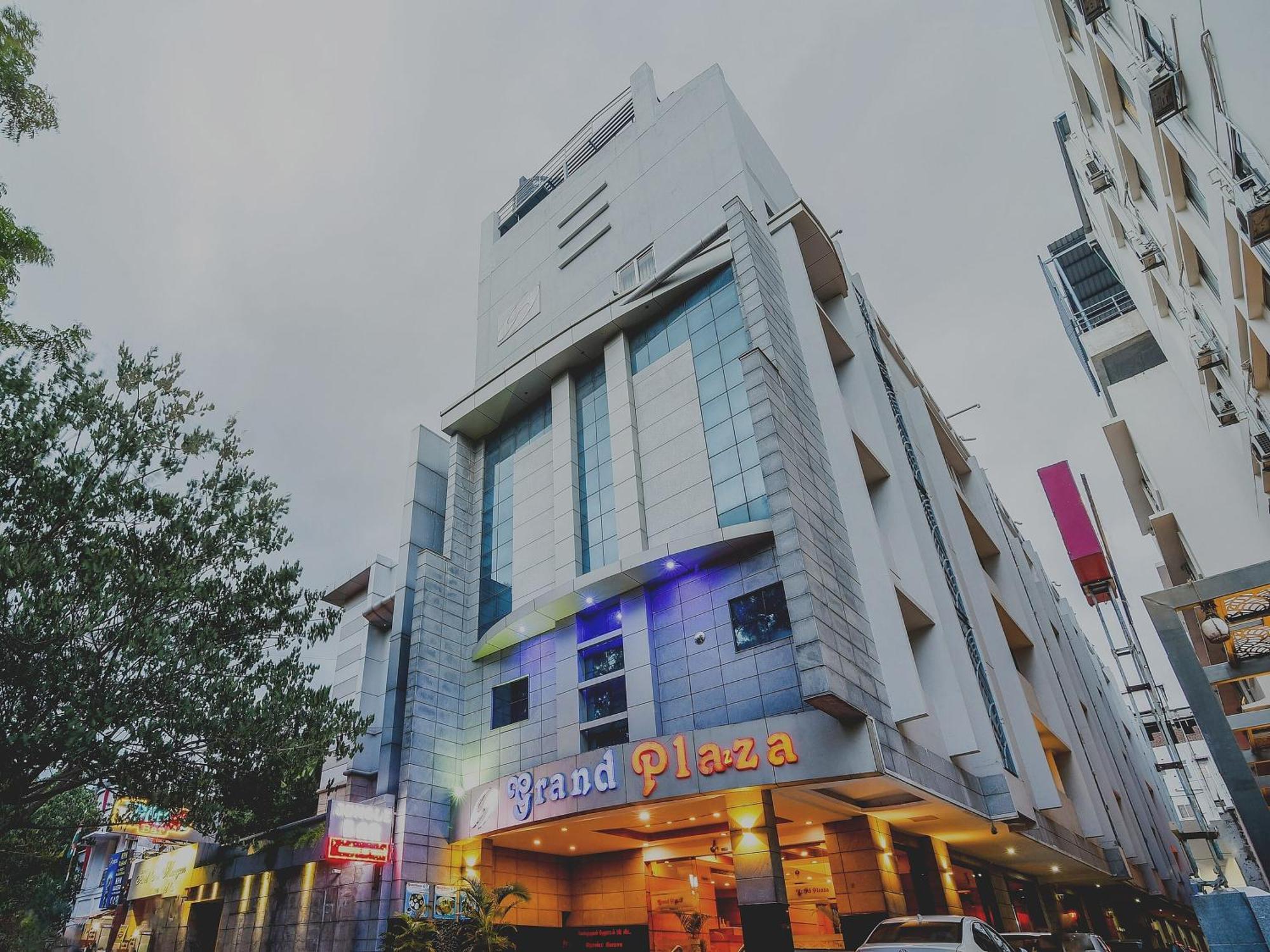 Hotel Super Capital O Grand Plaza Coimbatore Zewnętrze zdjęcie
