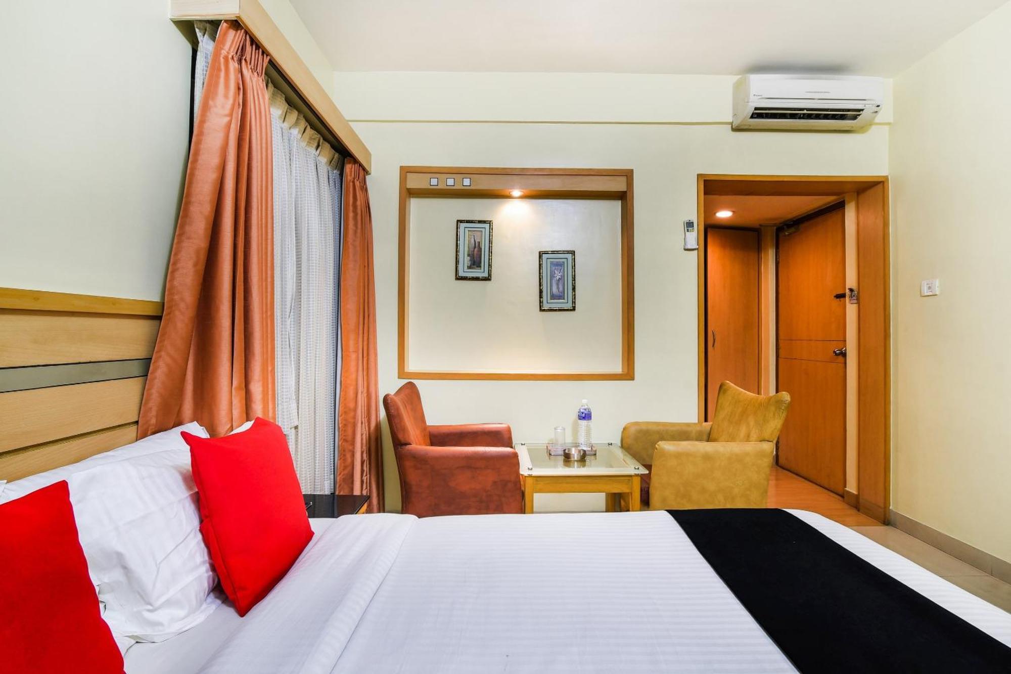 Hotel Super Capital O Grand Plaza Coimbatore Zewnętrze zdjęcie