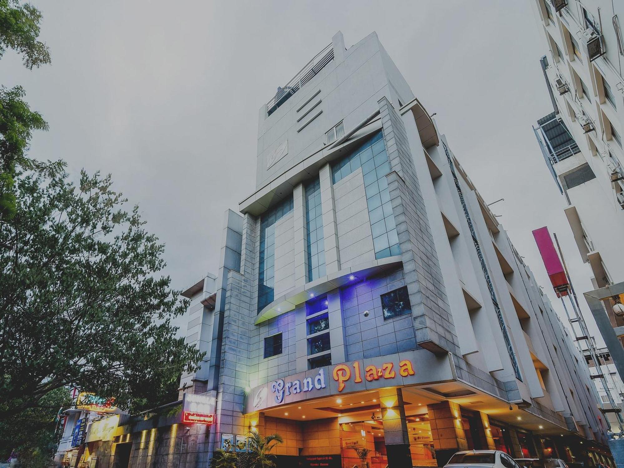 Hotel Super Capital O Grand Plaza Coimbatore Zewnętrze zdjęcie