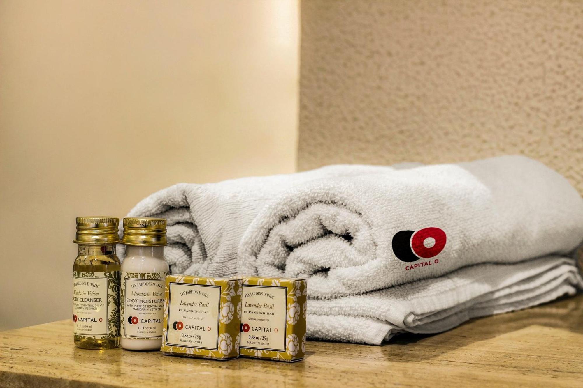 Hotel Super Capital O Grand Plaza Coimbatore Zewnętrze zdjęcie