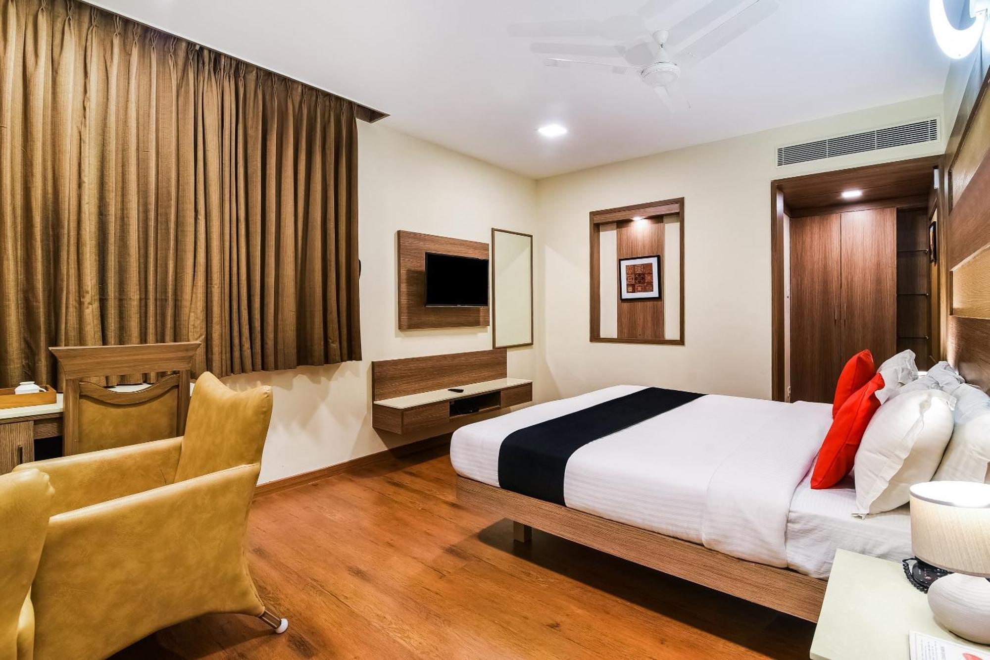 Hotel Super Capital O Grand Plaza Coimbatore Zewnętrze zdjęcie
