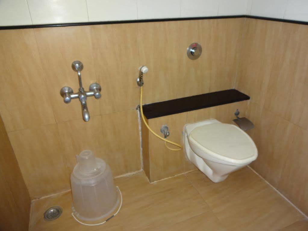 Hotel Super Capital O Grand Plaza Coimbatore Zewnętrze zdjęcie