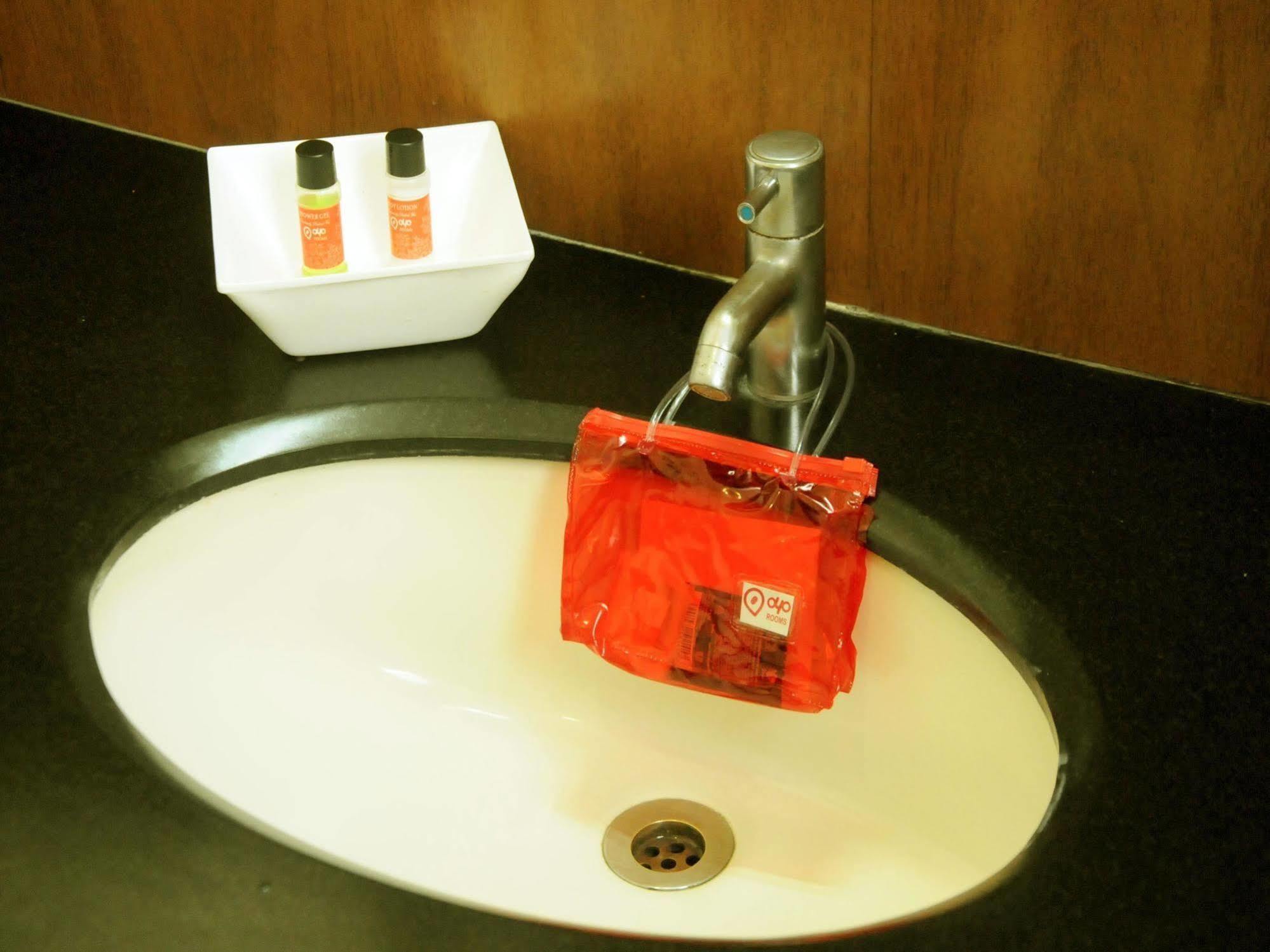 Hotel Super Capital O Grand Plaza Coimbatore Zewnętrze zdjęcie
